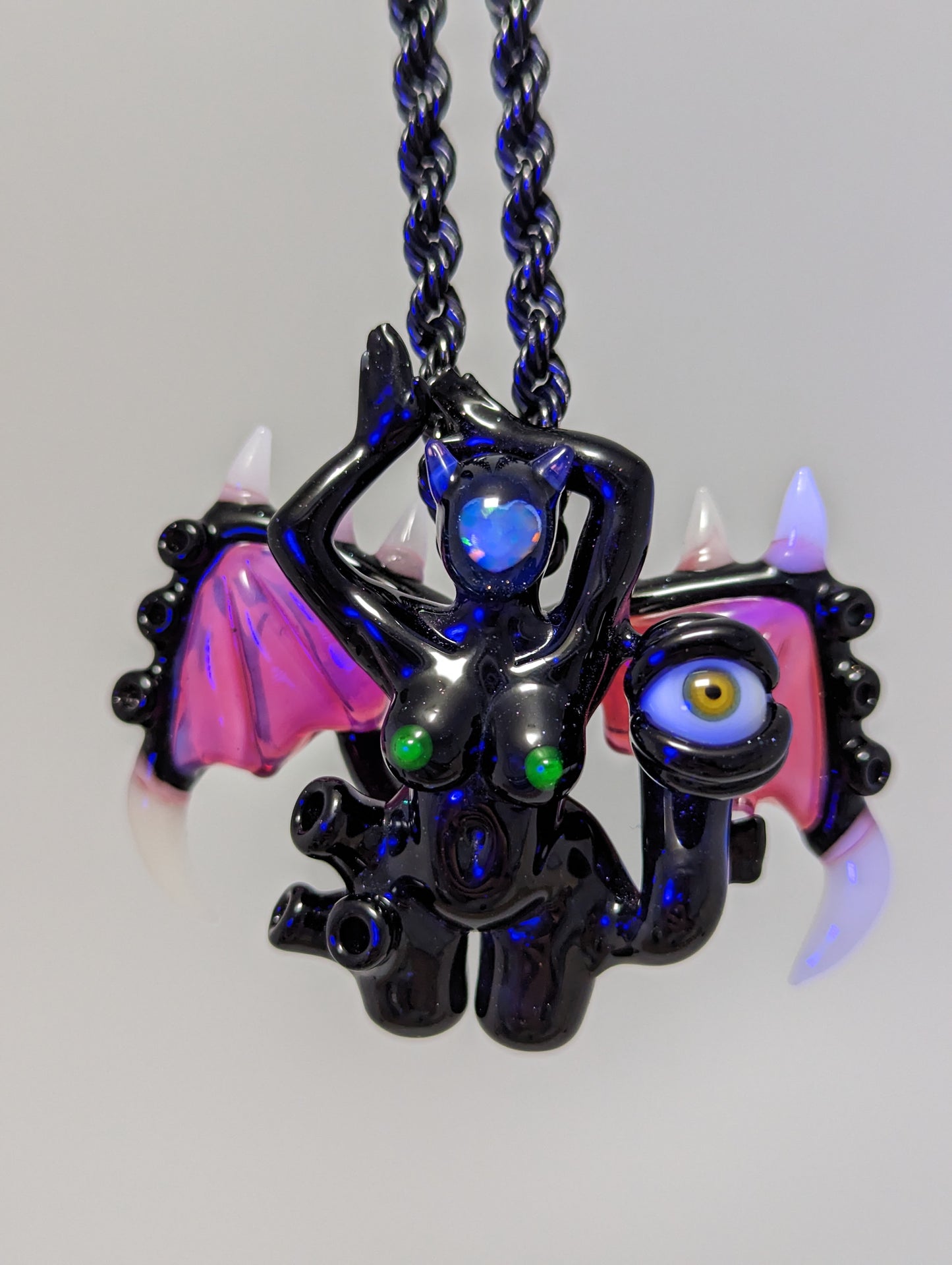 Succubus pendant - Ishtar & Salt